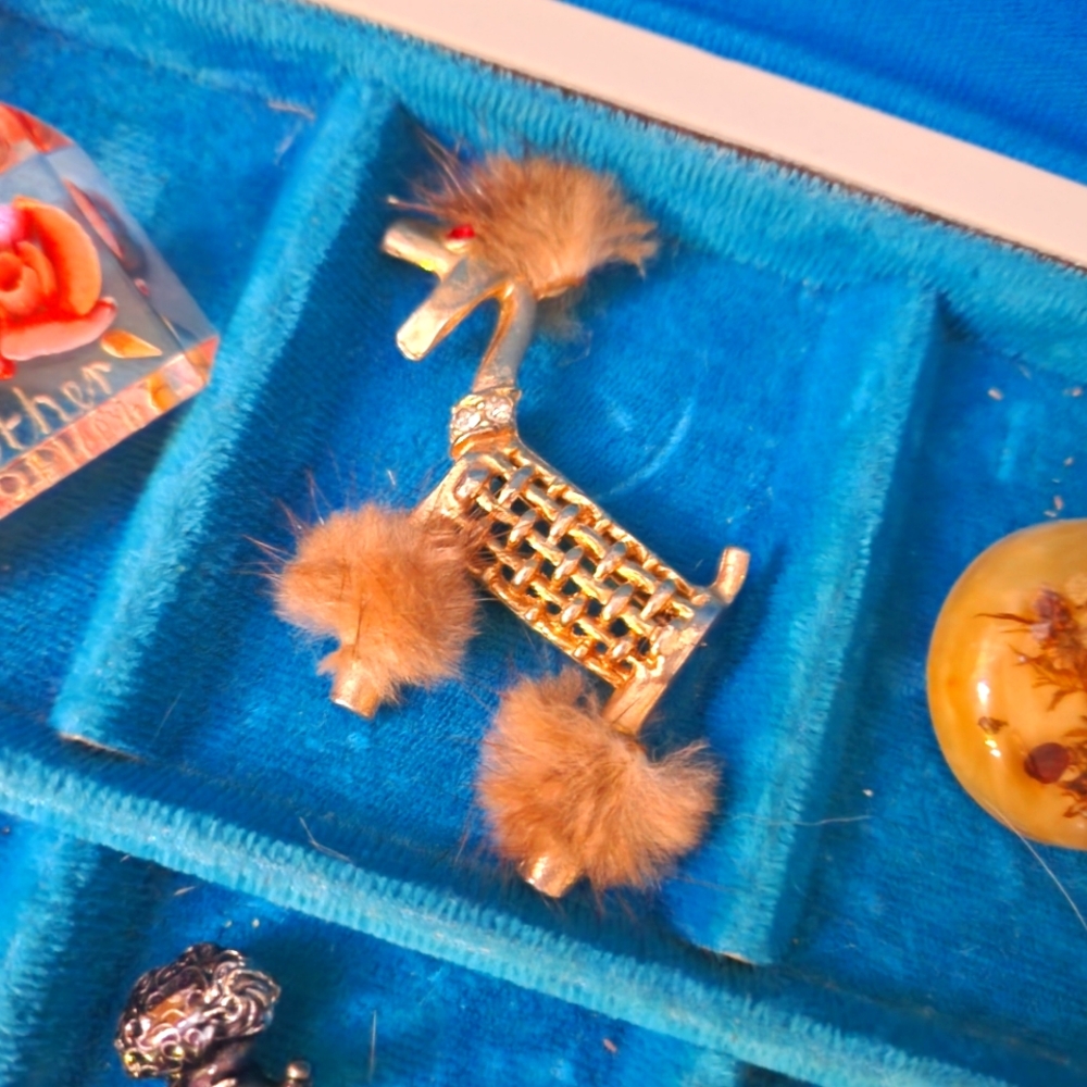 VINTAGE POODLE BROOCH